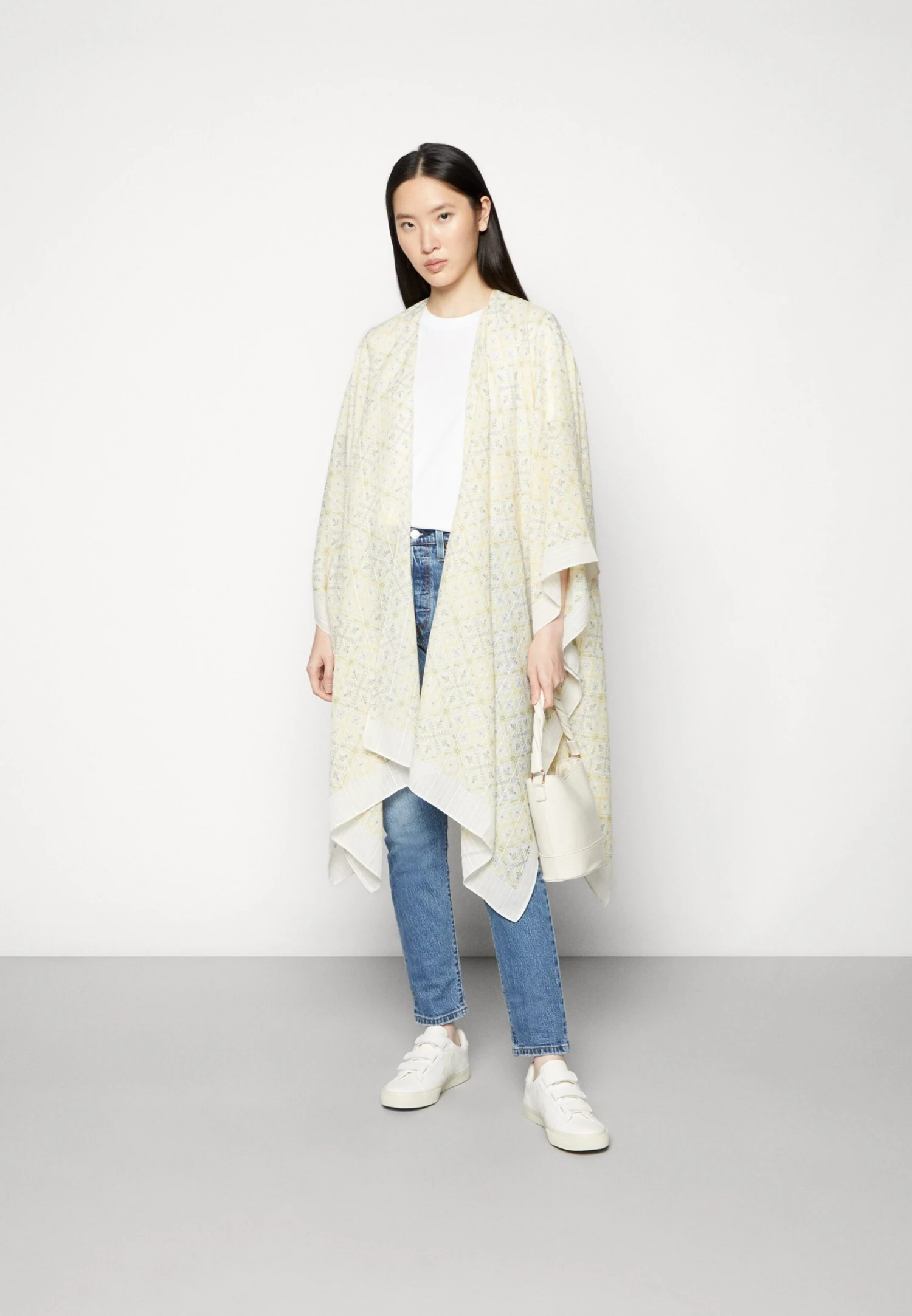 Anna Field Poncho - Yellow 4 Anna Field Poncho - Yellow - Imagen 2