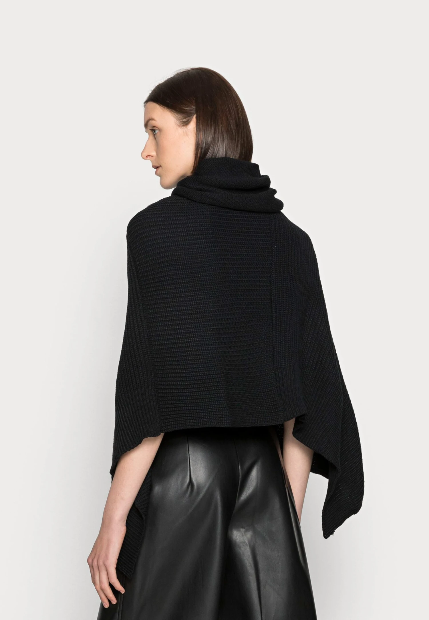 Anna Field Poncho - Black 5 Anna Field Poncho - Black - Imagen 3