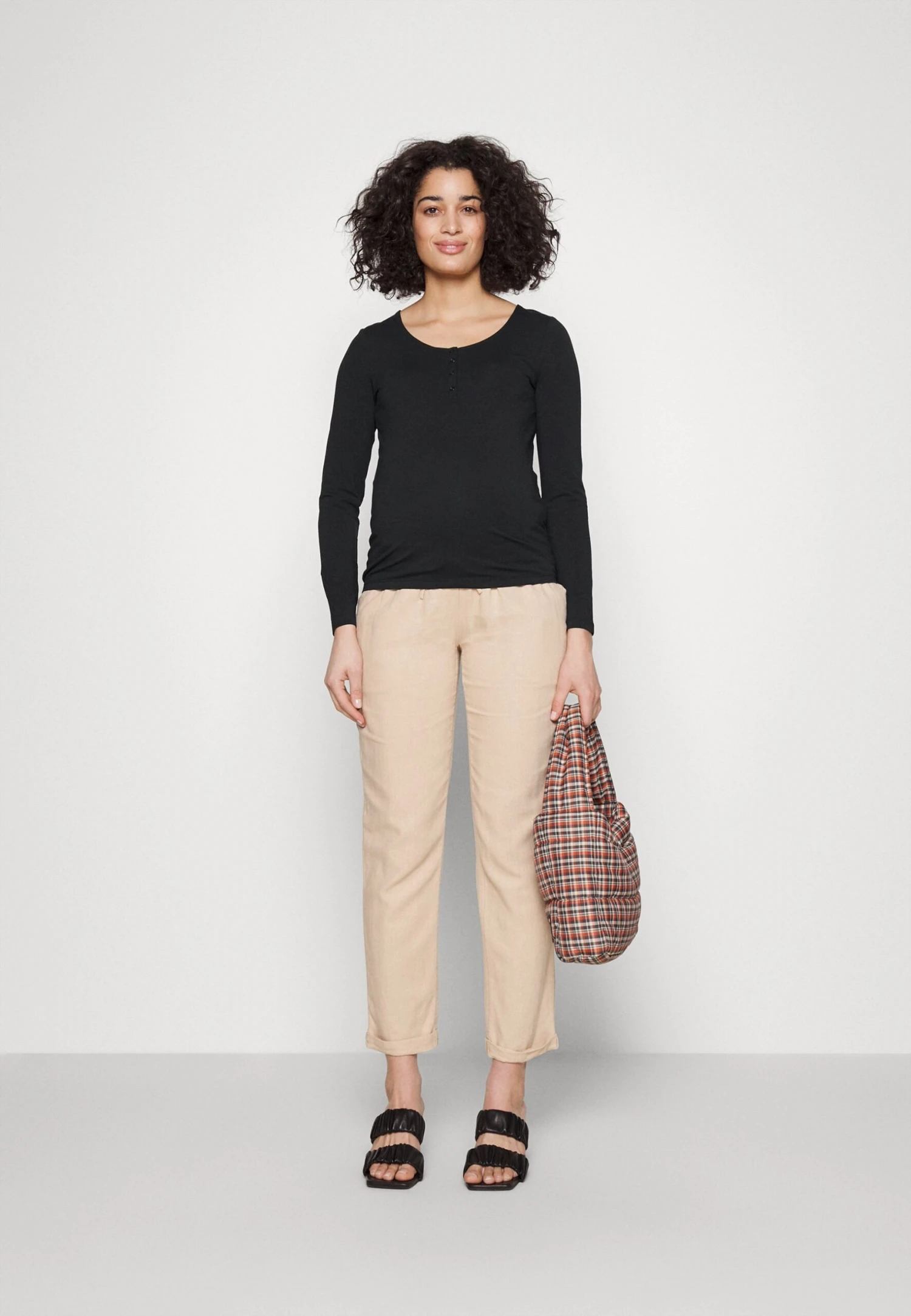 Camiseta De Manga Larga - Black 4 Camiseta De Manga Larga - Black - Image 2