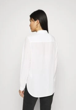 Anna Field Basic Blouse With Front Pockets - Camisa - Offwhite 12 Anna Field Basic Blouse With Front Pockets - Camisa - Offwhite -Anna Field 25b2dcdd81114e48bf79bfc23d5bd020
