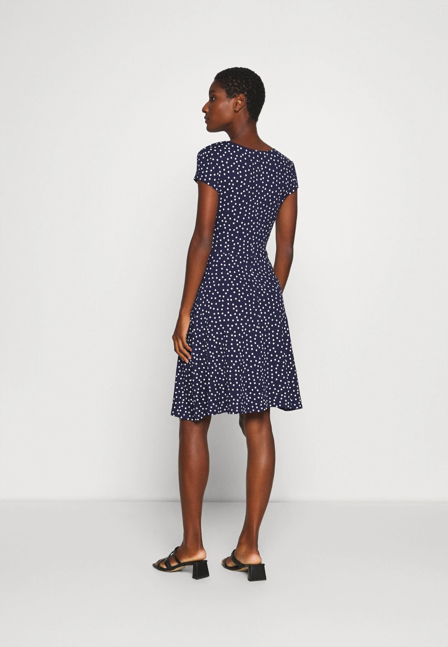 Anna Field Vestido Ligero - Maritime Blue/White 4 Anna Field Vestido Ligero - Maritime Blue/White - Image 3