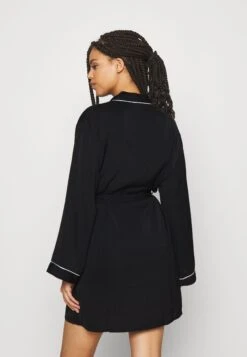 Anna Field Amanda Satin Dressing Gown - Albornoz - Black -Anna Field 2ed7ad8212184e4ca1dc1b97ba75f567