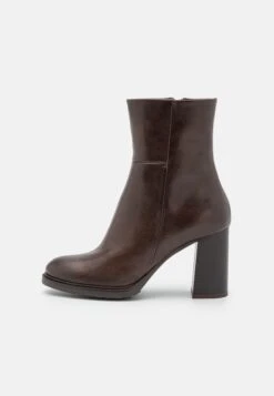 Anna Field -Anna Field 58bace0a53e749c382ccb2649519979e