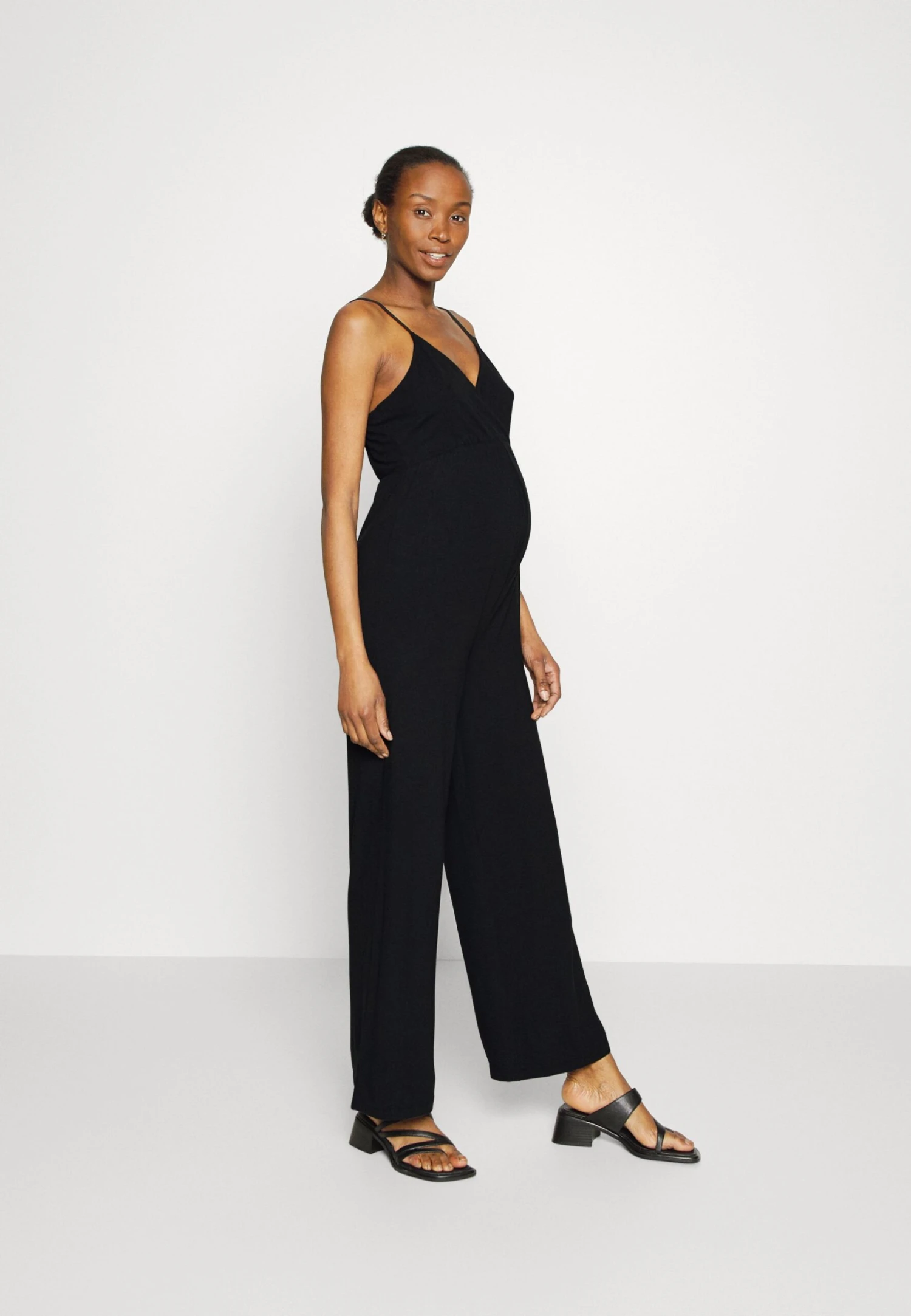 Strappy Drappy Cintered- Mono - Black 3 Strappy Drappy Cintered- Mono - Black