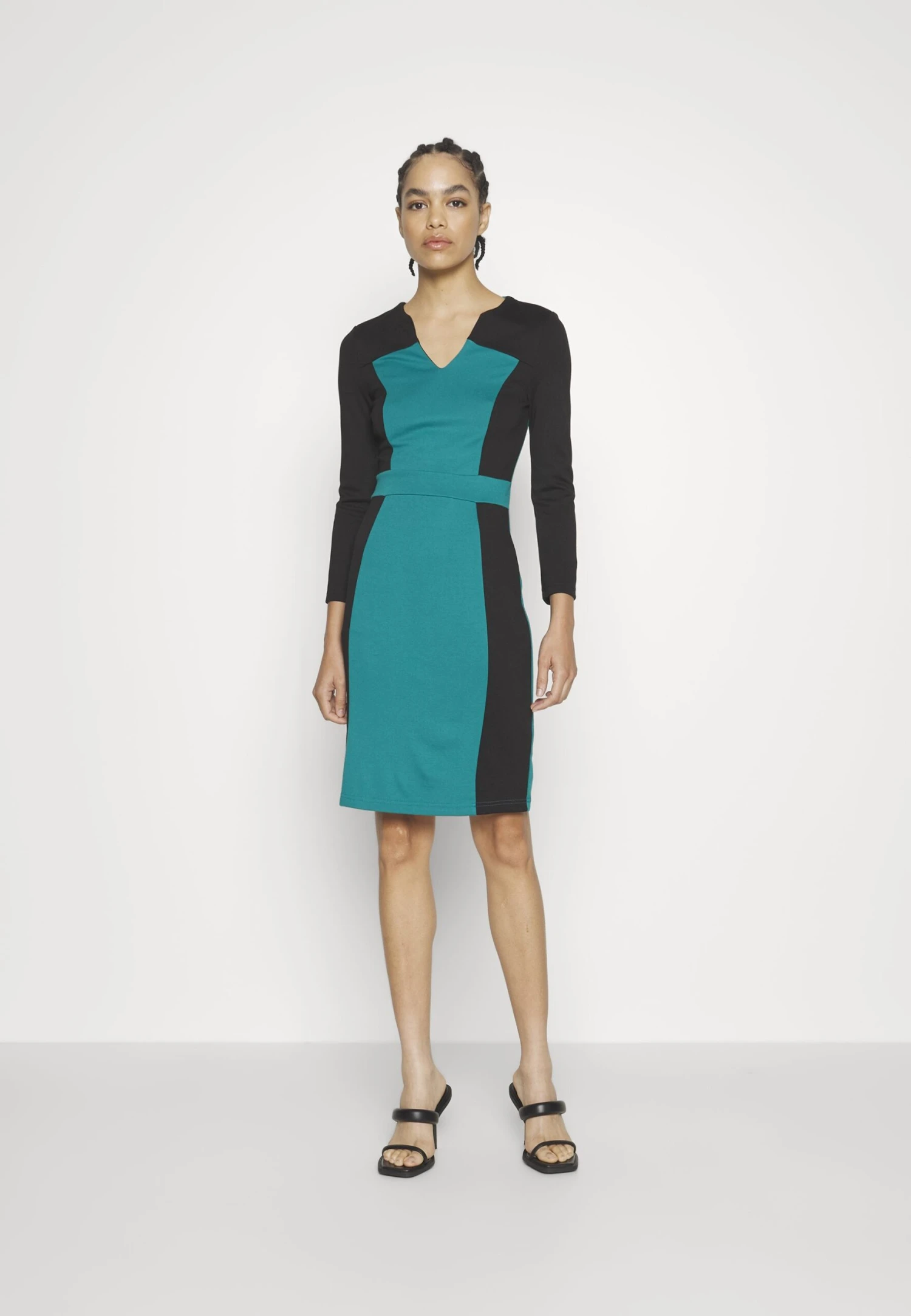 Anna Field Vestido Ligero - Black/Dark Green 7 Anna Field Vestido Ligero - Black/Dark Green - Imagen 5