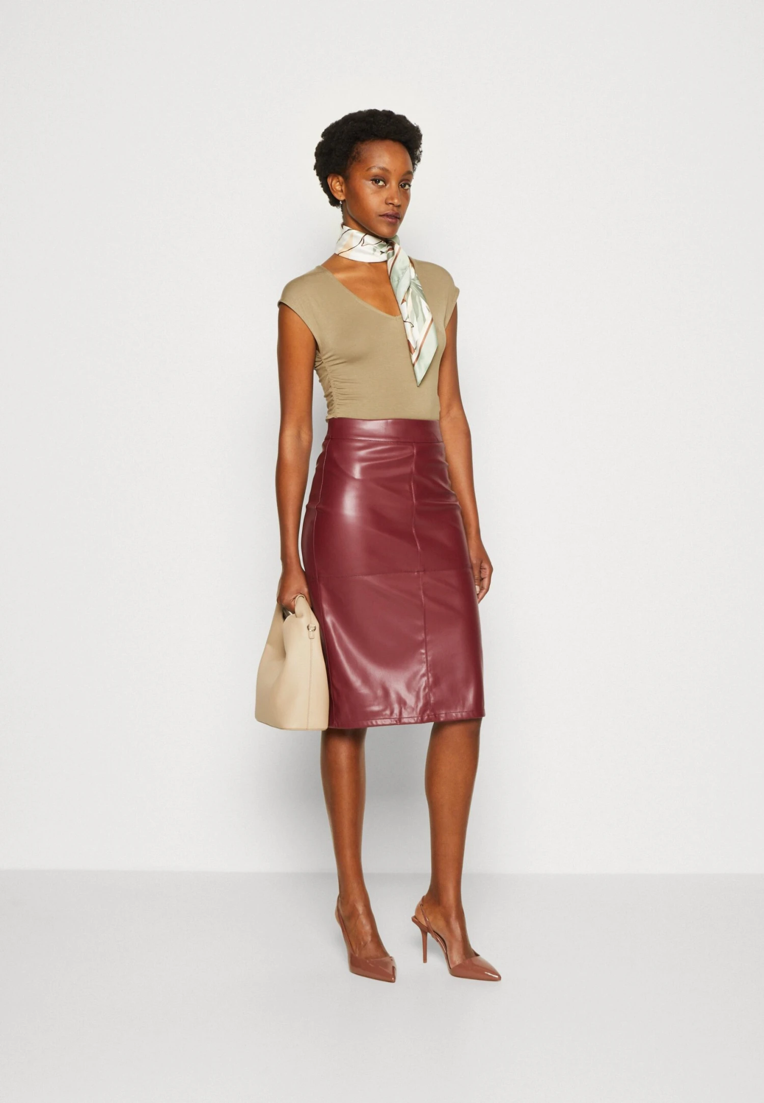 Anna Field Camiseta Estampada - Beige 4 Anna Field Camiseta Estampada - Beige - Image 2