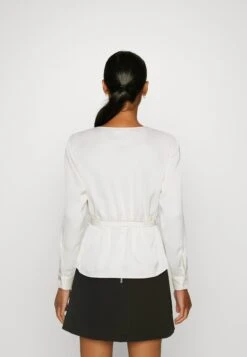 Anna Field Blusa - Off-White 9 Anna Field Blusa - Off-White -Anna Field 9fa4485ffb104ffdb6f3644a2756dbac