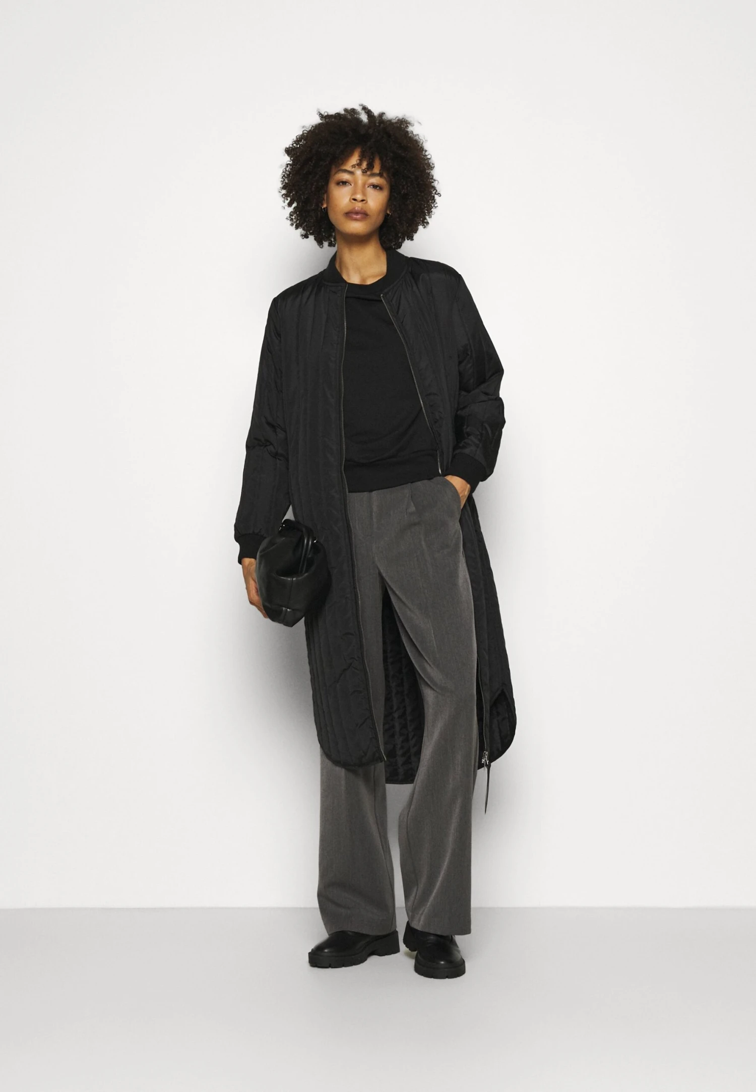 Anna Field Basic CleanCrew Neck Sweatshirt- Sudadera - Black 4 Anna Field Basic CleanCrew Neck Sweatshirt- Sudadera - Black - Imagen 2